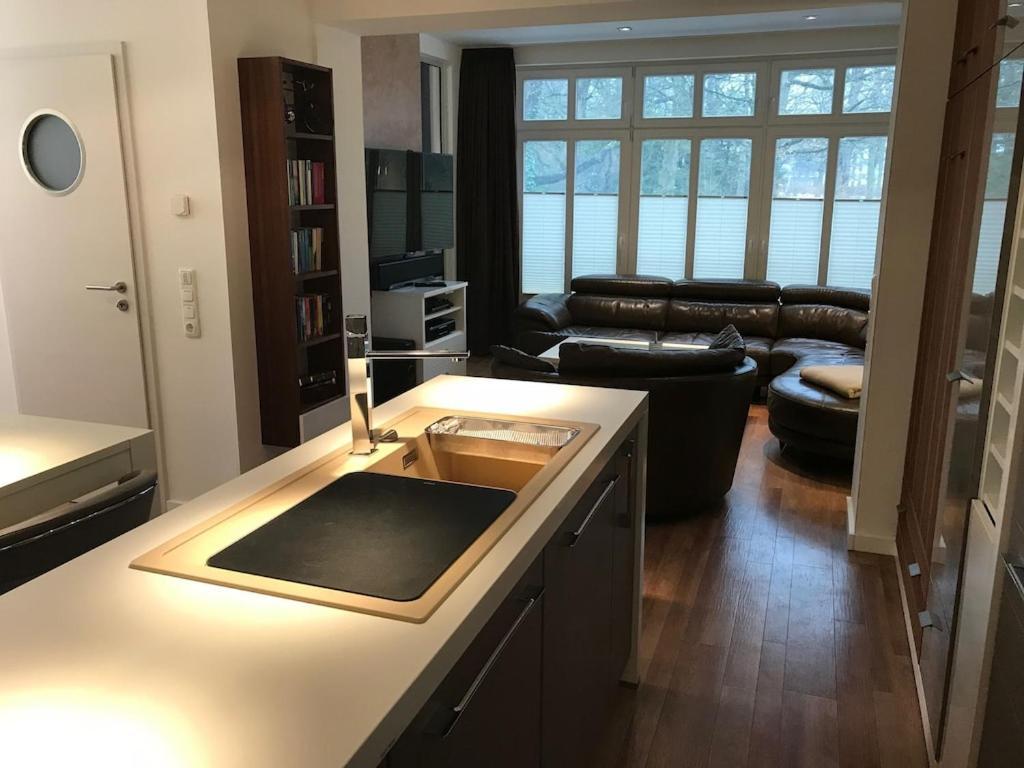 Exclusive Fewo In Warnemuende, 150M To The Beach, 2 Bathrooms, 2 Bedrooms, Sauna, Wifi And Much More. Rostock Eksteriør billede