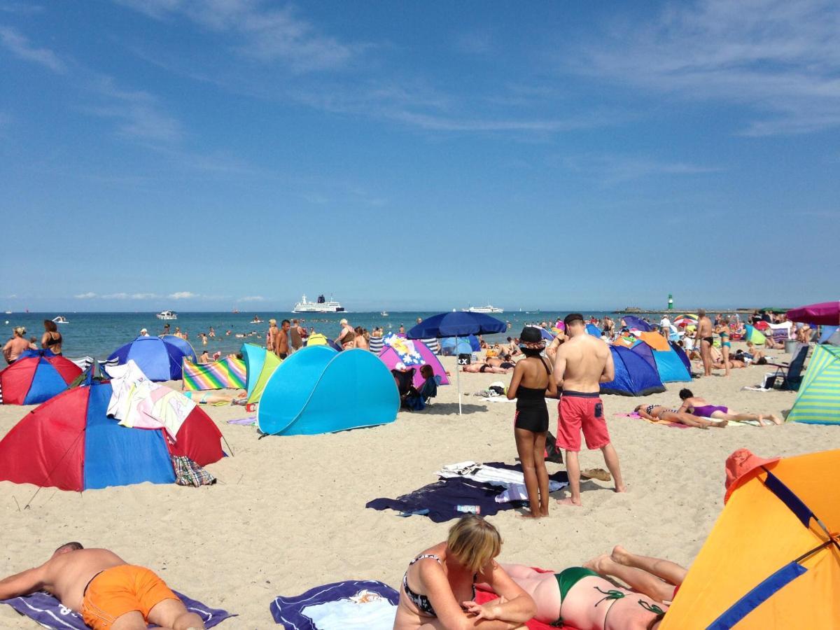 Exclusive Fewo In Warnemuende, 150M To The Beach, 2 Bathrooms, 2 Bedrooms, Sauna, Wifi And Much More. Rostock Eksteriør billede