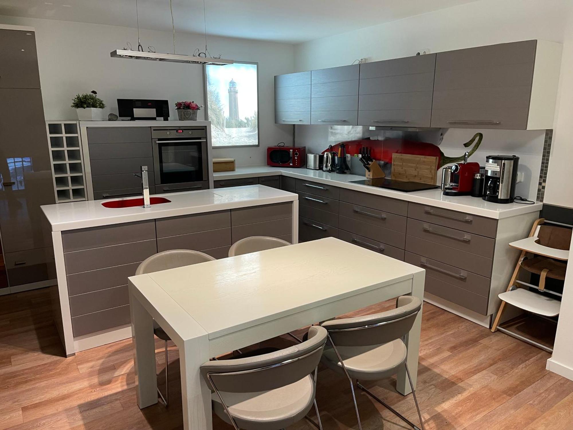Exclusive Fewo In Warnemuende, 150M To The Beach, 2 Bathrooms, 2 Bedrooms, Sauna, Wifi And Much More. Rostock Eksteriør billede